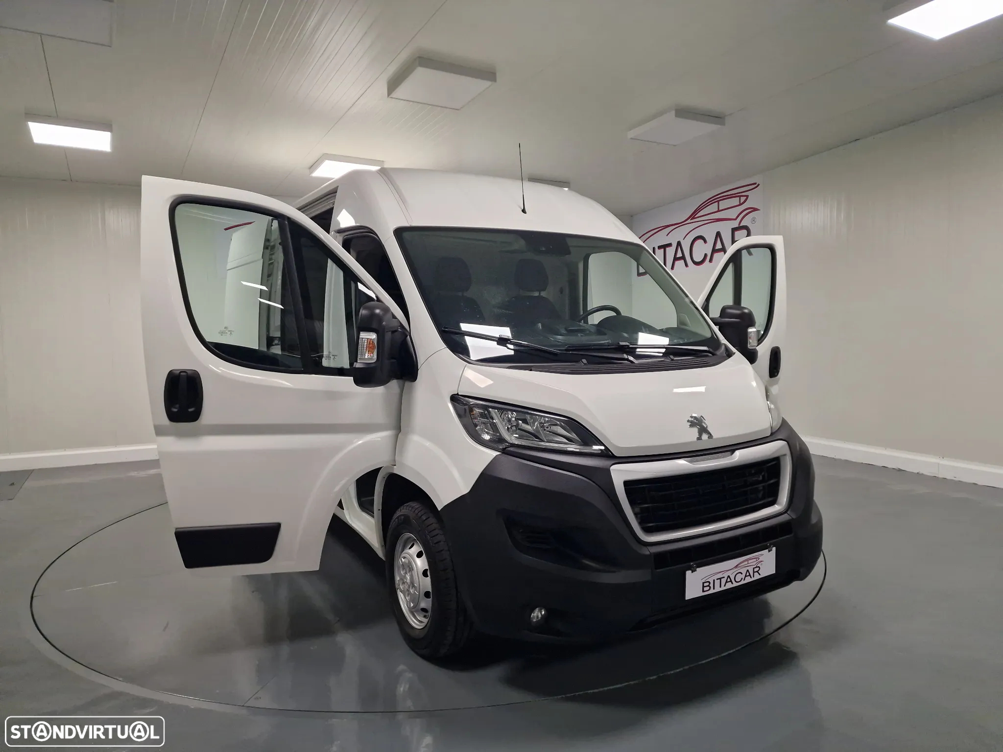 Peugeot BOXER 2.2 BLUEHDi 335 L2H2 Pro GPS CAM. TRASEIRA IVA DEDUTIVEL - 10