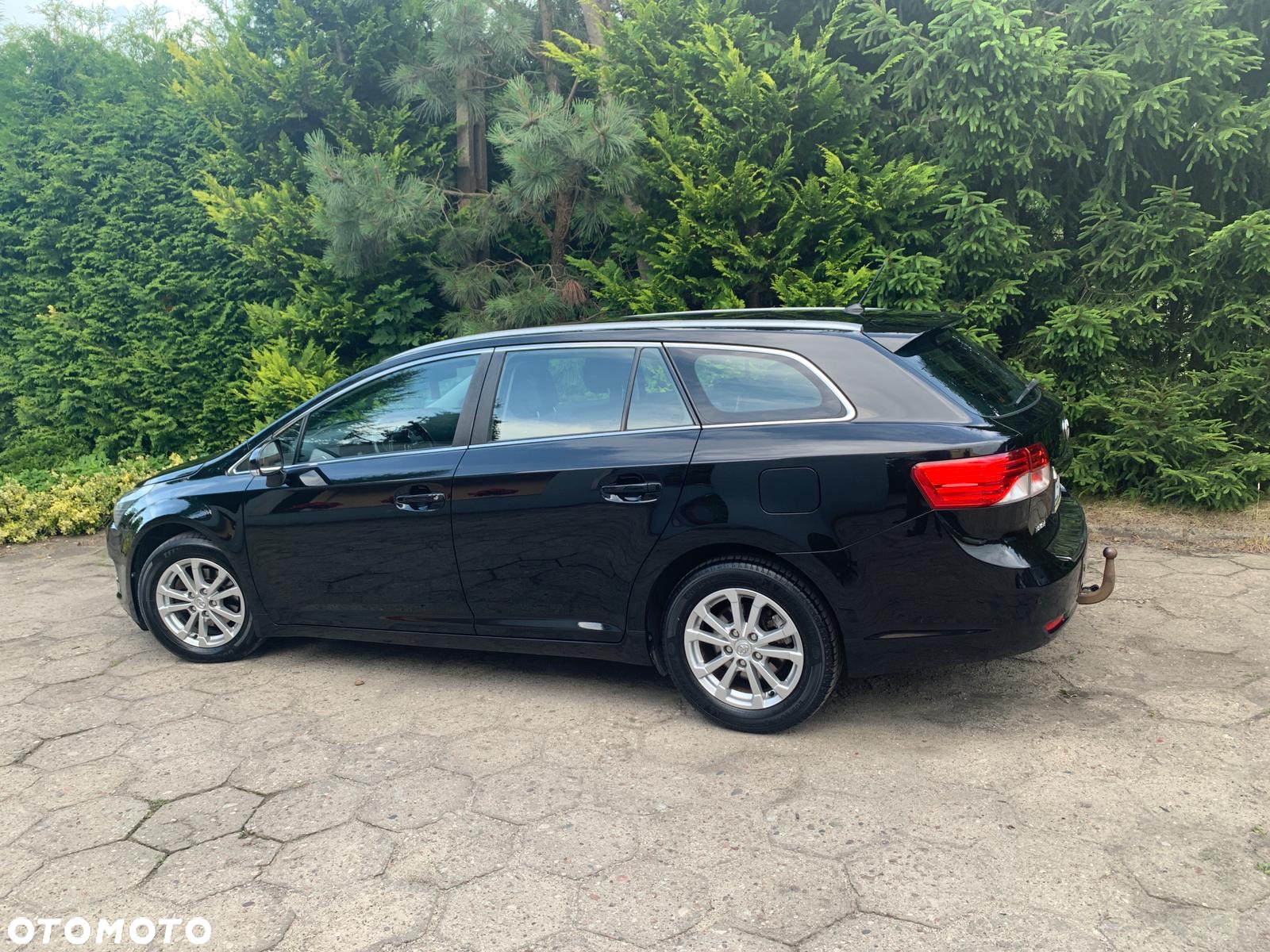 Toyota Avensis - 2