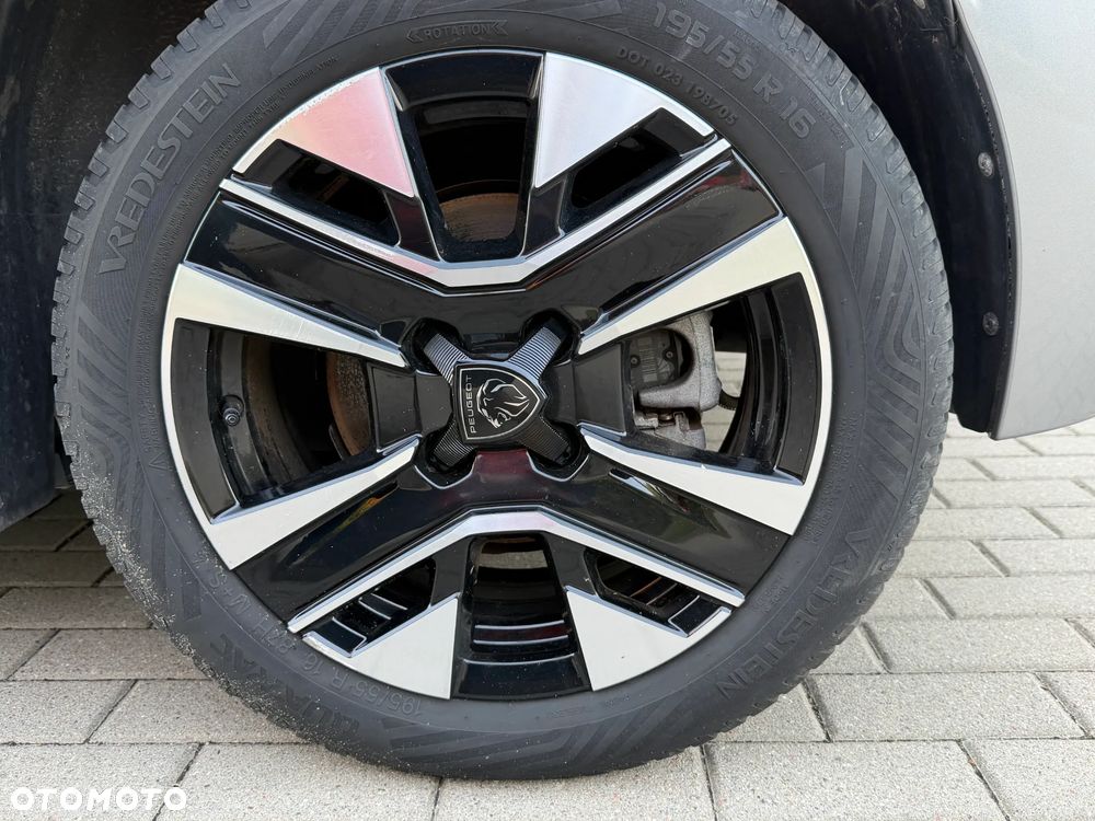 Peugeot 208 Elektromotor 136 Allure Pack - 30