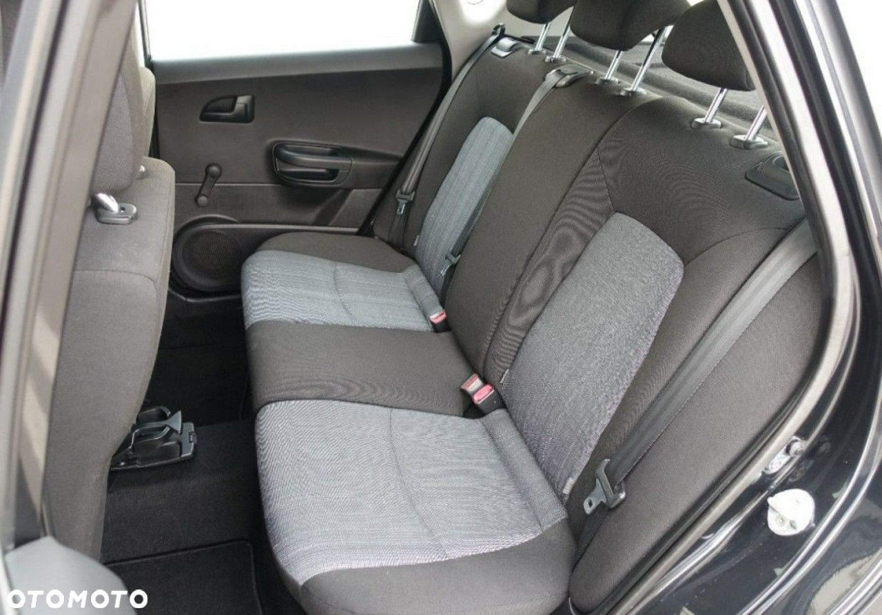 Kia Ceed - 15