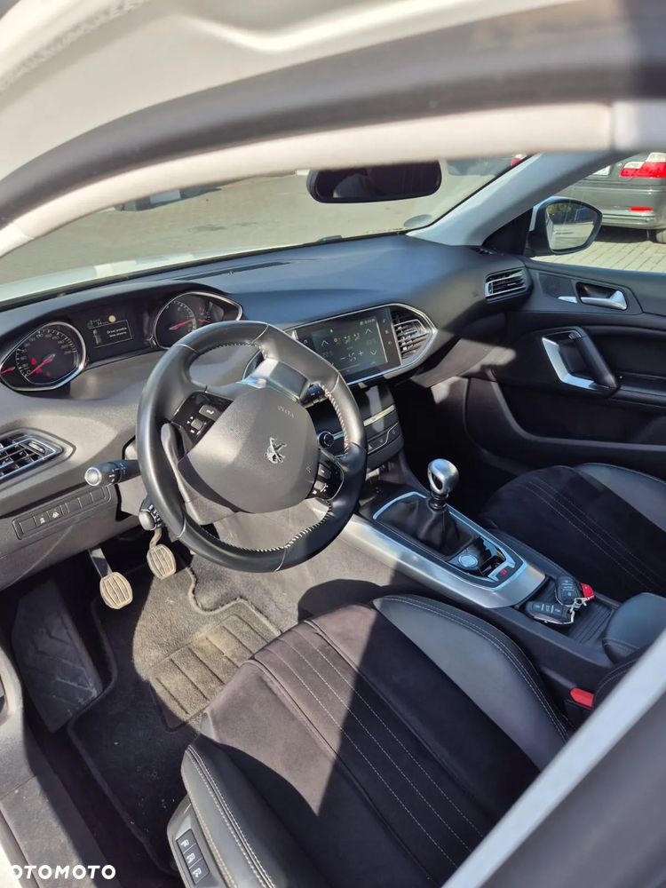 Peugeot 308 SW BlueHDi 150 Stop & Start Business-Line - 18