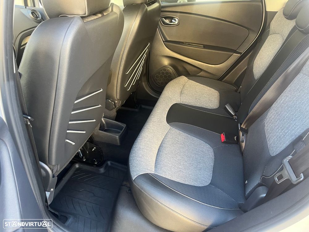 Renault Captur 1.2 TCe Exclusive - 17