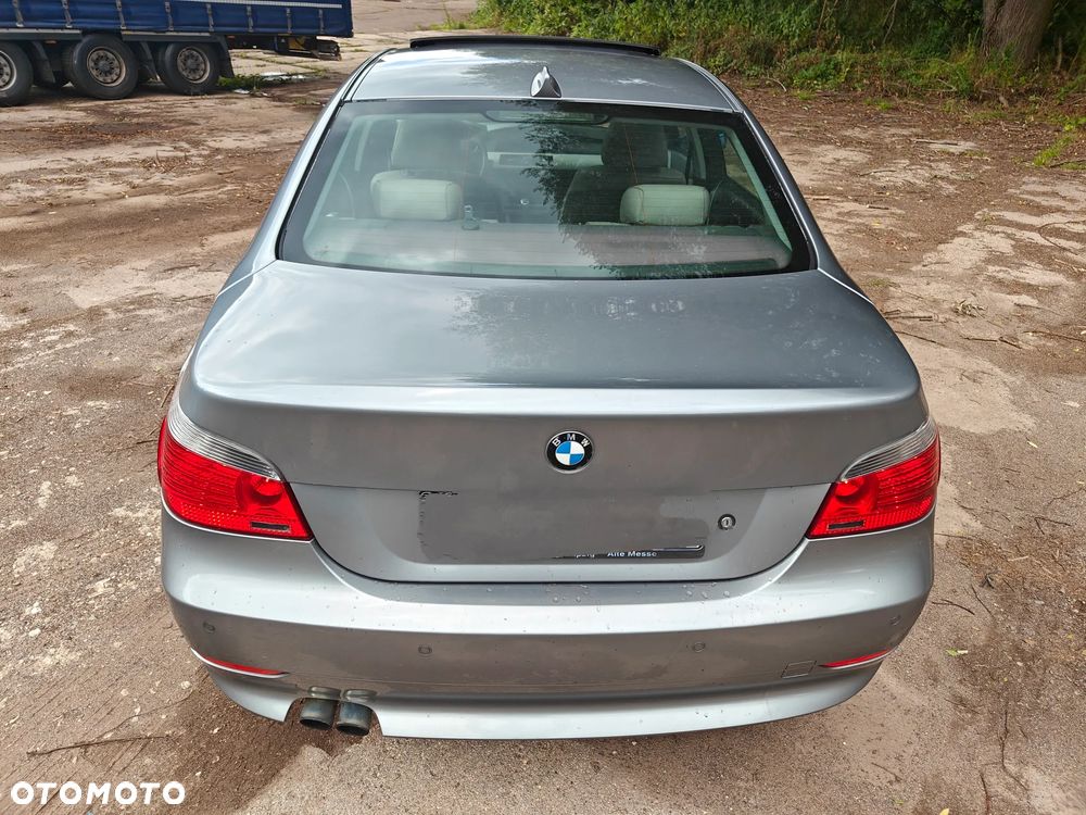 BMW Seria 5 523i - 4