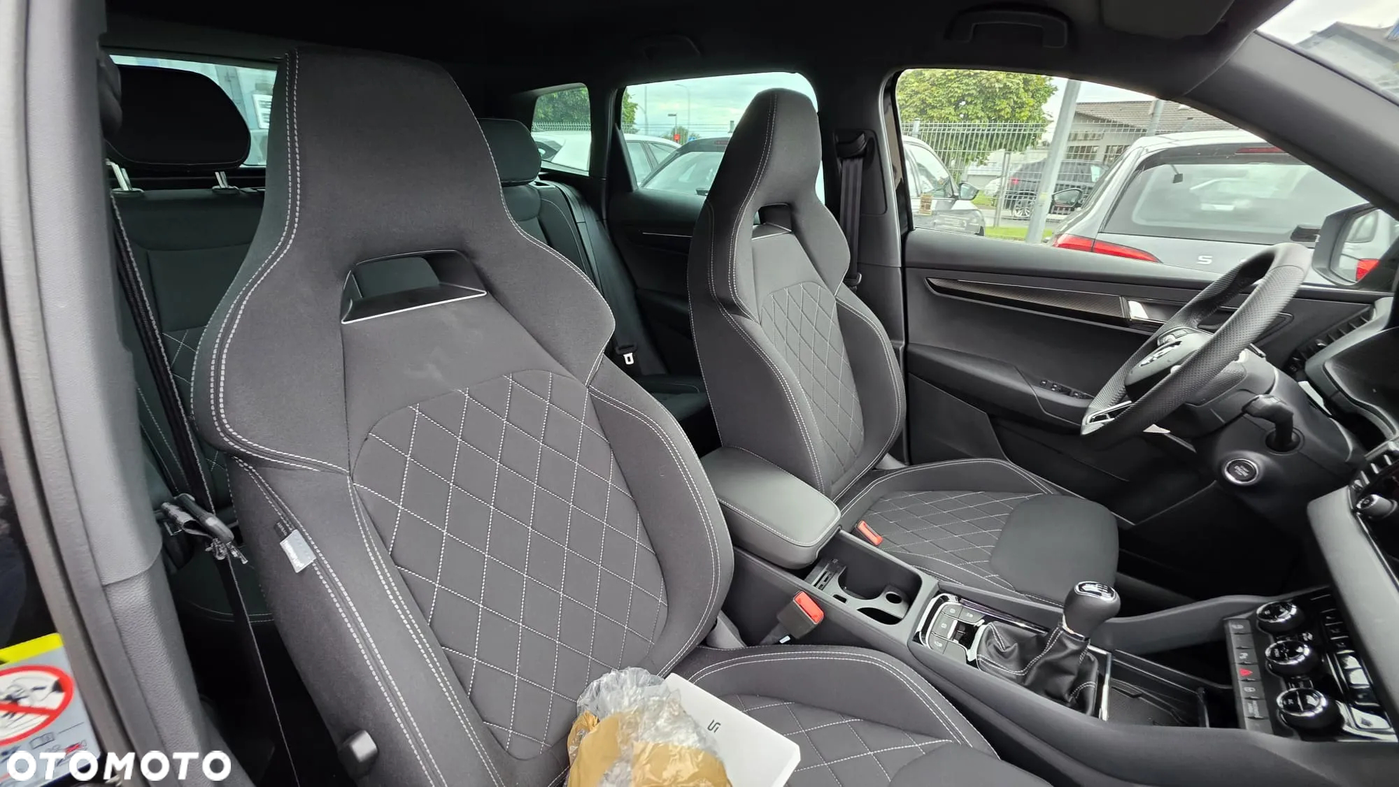 Skoda Karoq 1.5 TSI ACT Sportline - 5
