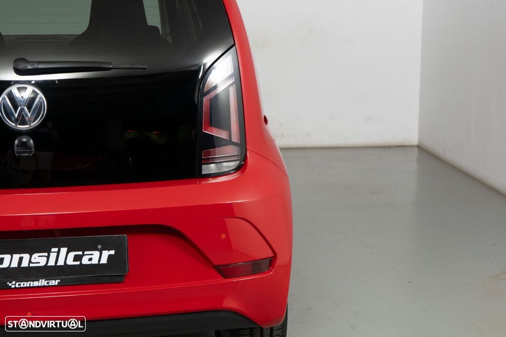 VW Up! 1.0 Move Color - 17