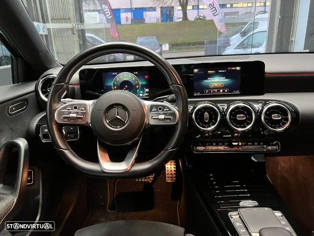 Mercedes-Benz A 250 e AMG Line - 12