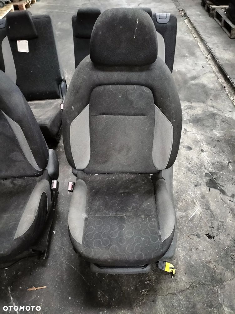 FOTELE PRZÓD TYŁ OPEL KARL 14-19r - 3