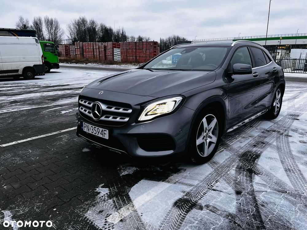 Mercedes-Benz GLA 180 7G-DCT AMG Line - 19