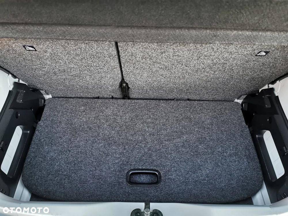 Volkswagen up! TSI (BlueMotion Technology) move - 38