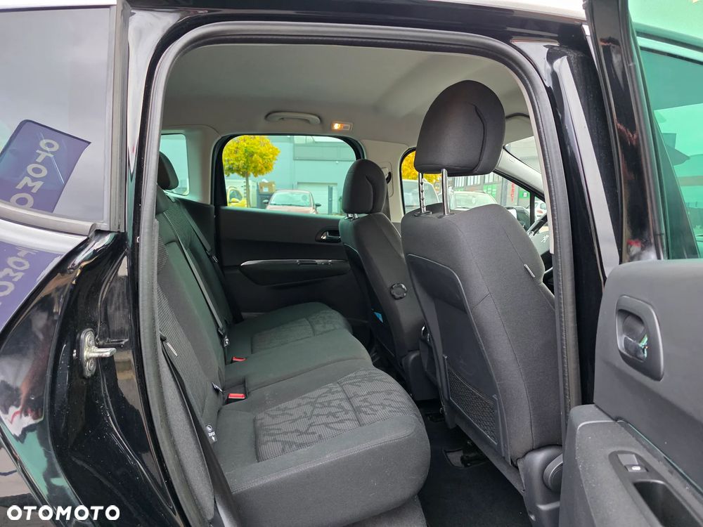 Peugeot 3008 2.0 HDi HYbrid4 - 13