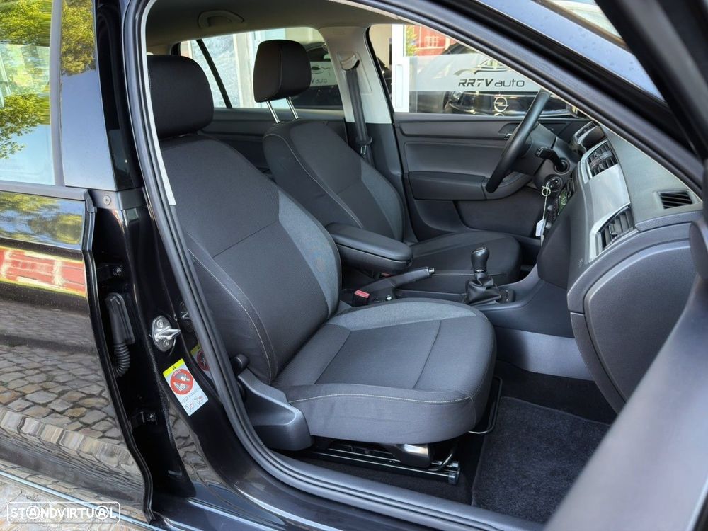 Skoda Rapid Spaceback 1.6 TDi Ambition - 20