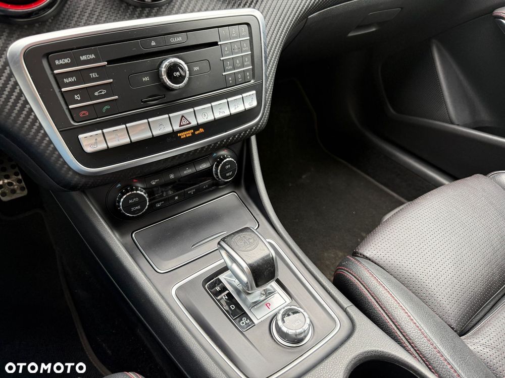 Mercedes-Benz Klasa A AMG 45 4Matic AMG Speedshift 7G-DCT - 18