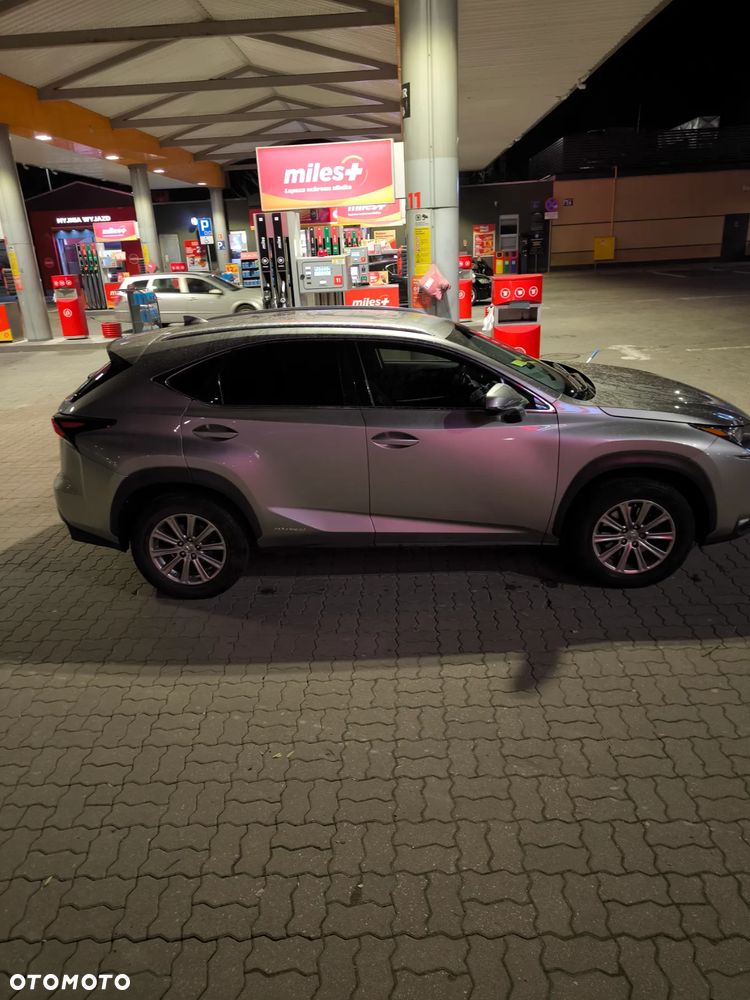 Lexus NX 300h Elite AWD - 7