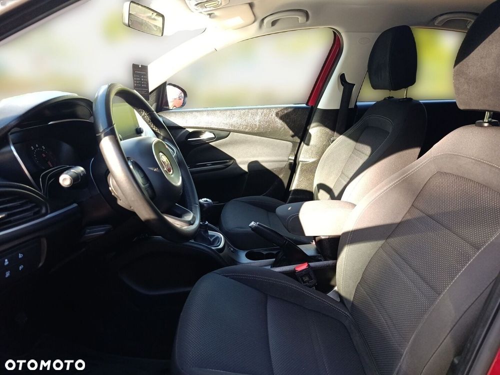 Fiat Tipo 1.4 T-Jet 16v Easy - 18