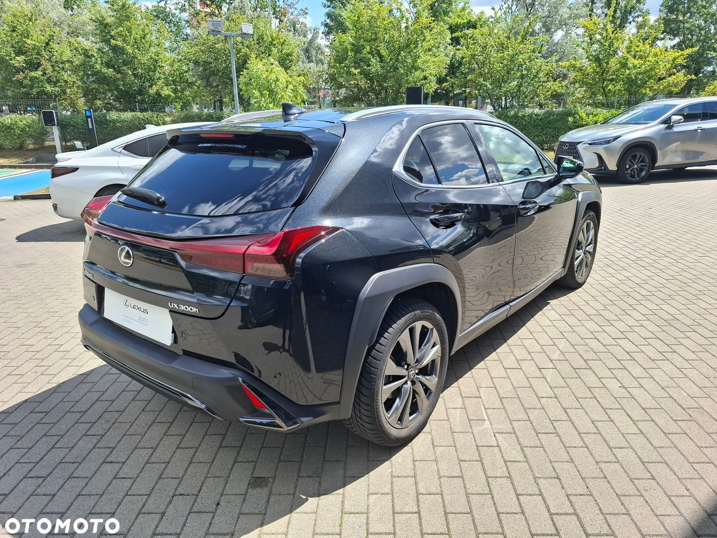 Lexus UX - 5