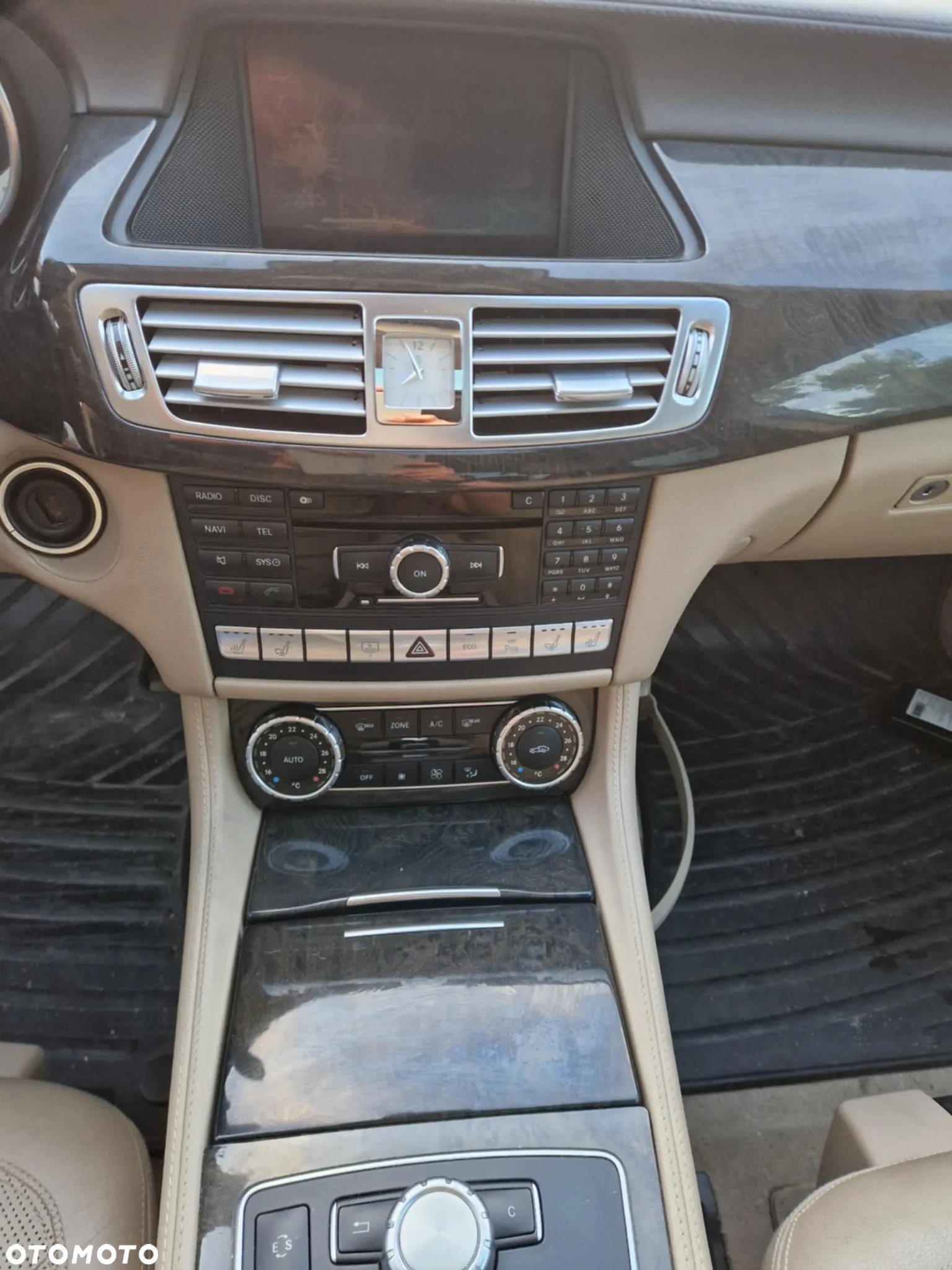 Mercedes-Benz CLS 350 BlueEffICIENCY - 14