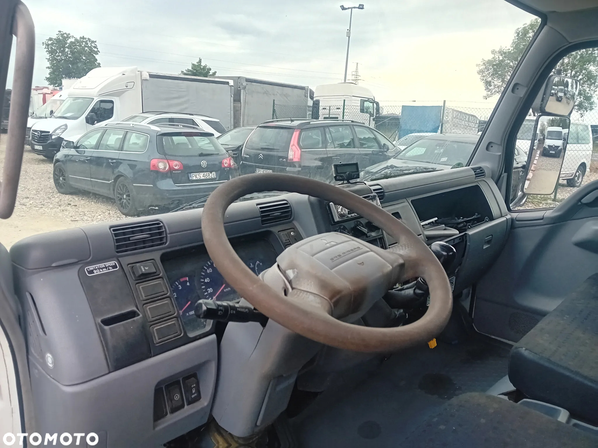 Mitsubishi Canter - 16
