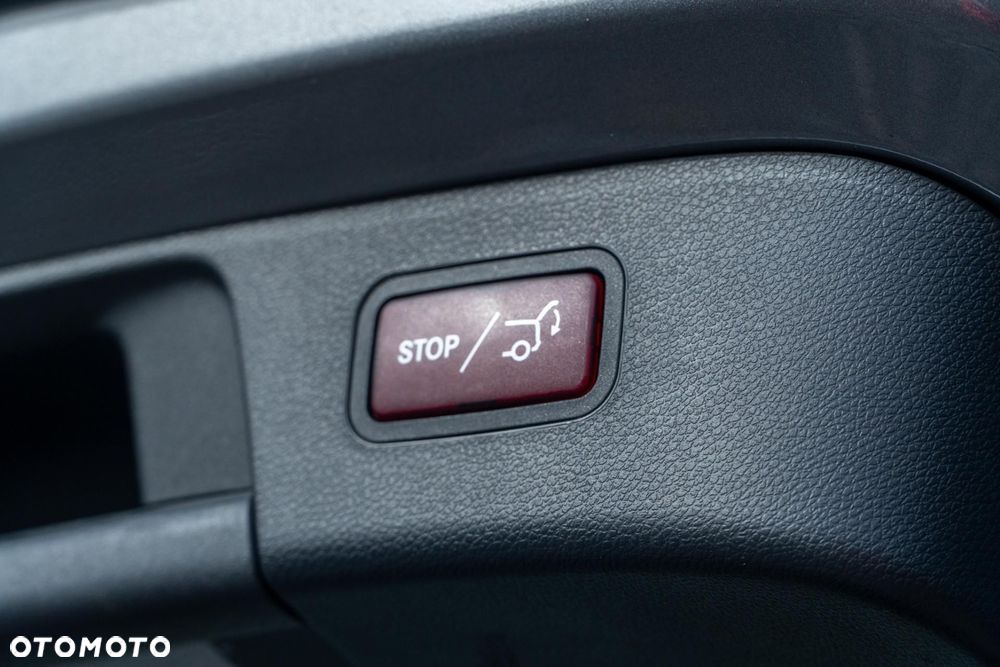 Mercedes-Benz GLA - 36