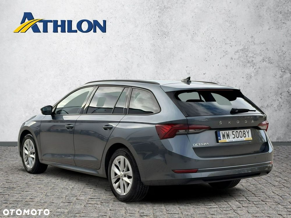 Skoda Octavia 2021 photo 3