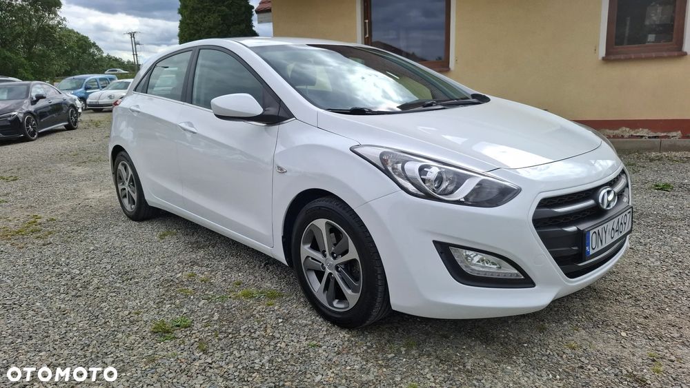 Hyundai i30 blue 1.4 YES Silver - 16