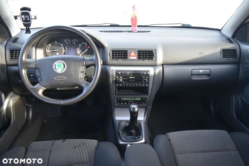 Skoda Octavia 1.9 TDI PD Combi Elegance - 8