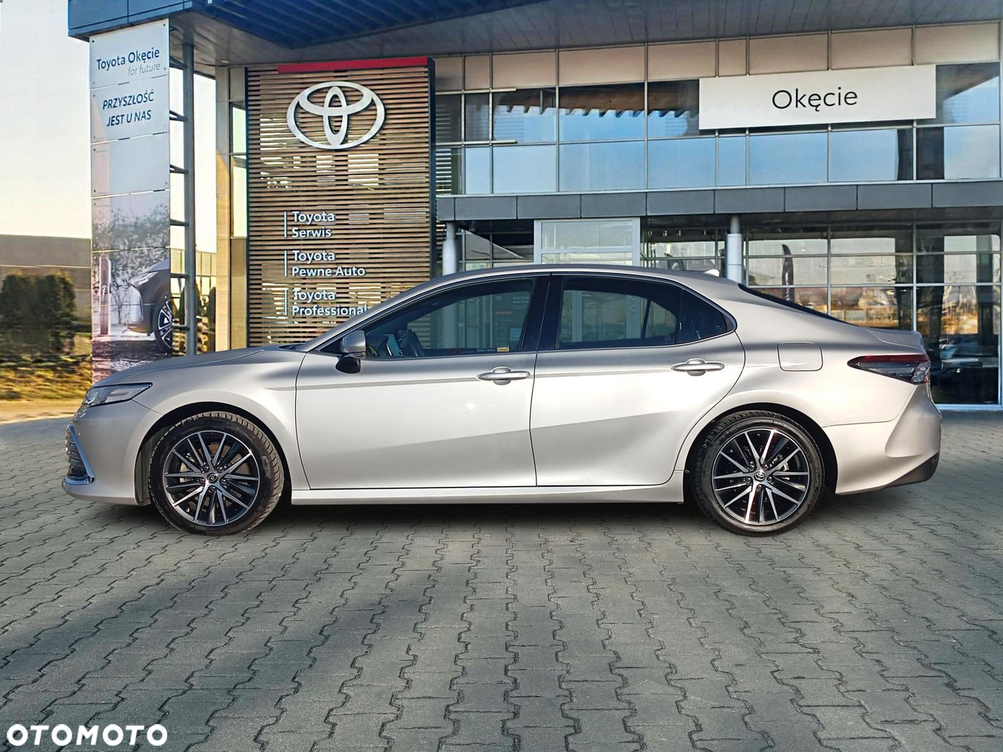 Toyota Camry 2.5 Hybrid Executive CVT - 4