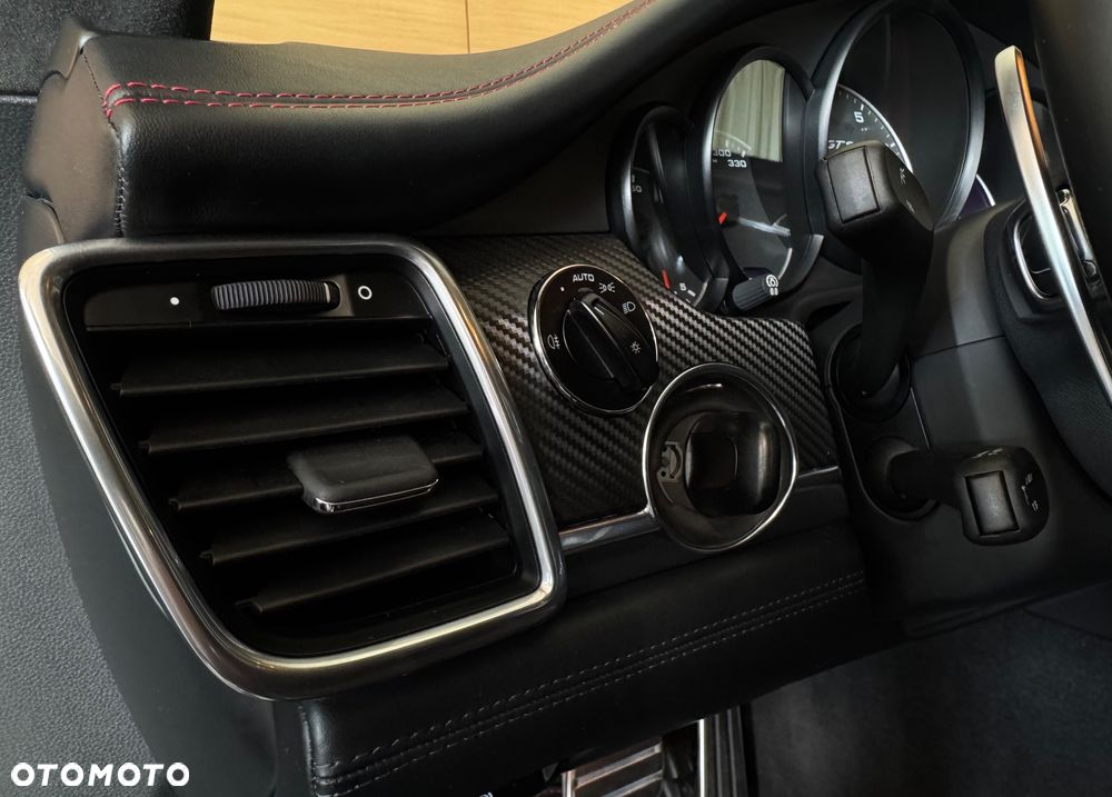 Porsche Panamera GTS - 10