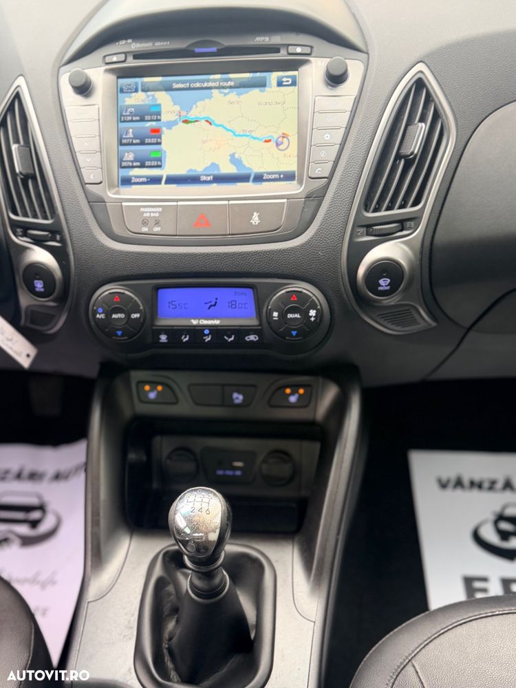 Hyundai ix35 ver-blue-1-7-crdi-2wd-style - 19