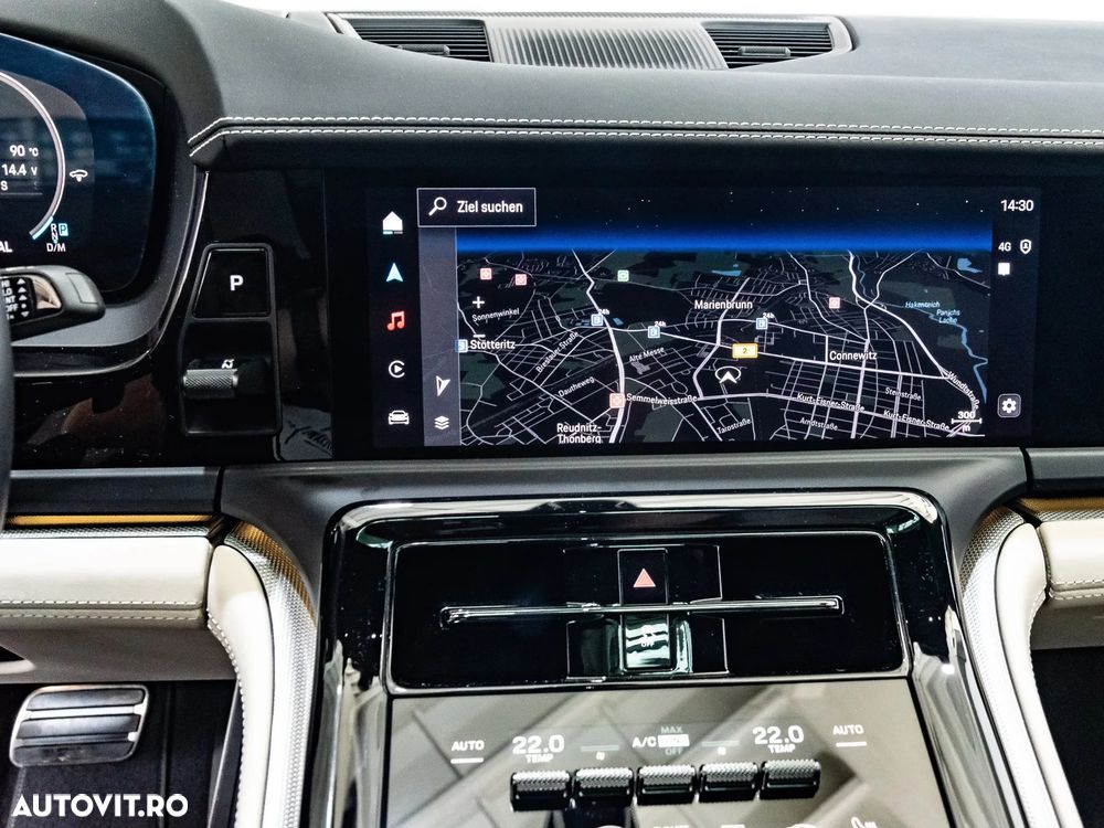 Porsche Panamera 4 - 19