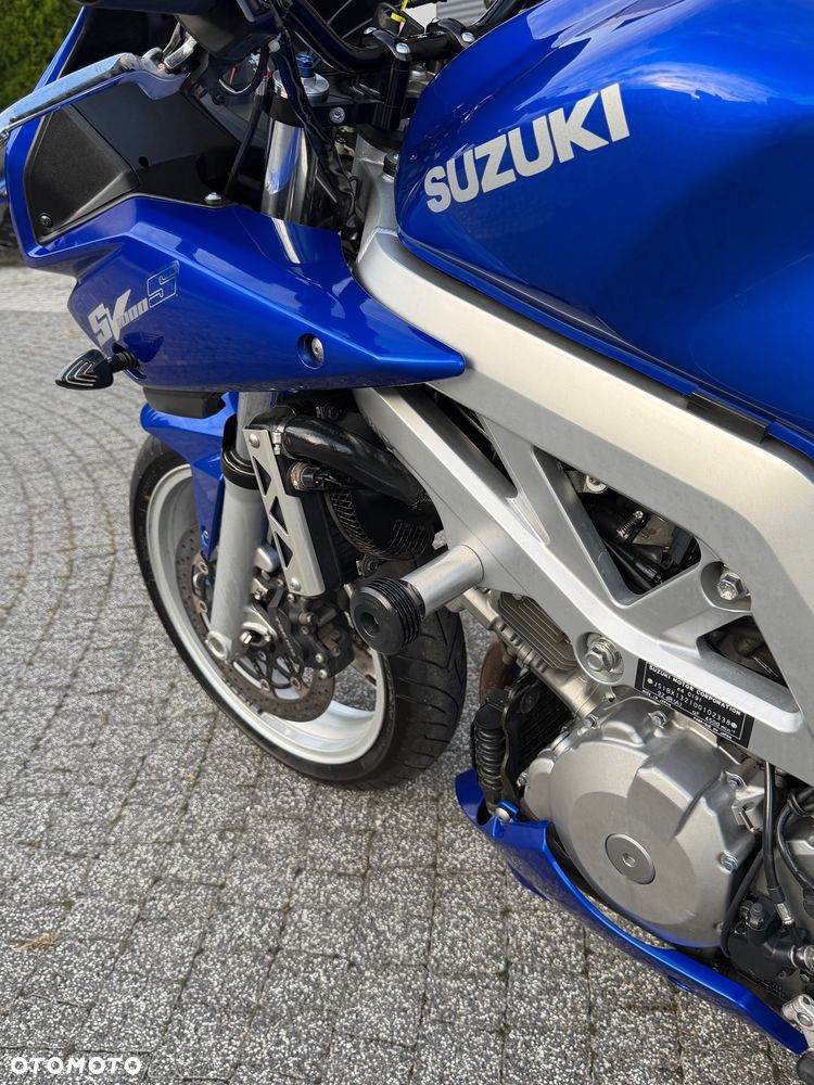 Suzuki SV - 23