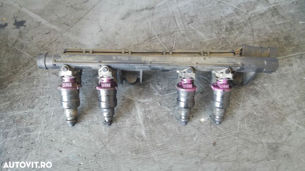 rampa cu injectoare 1.2 benz d7f renault twingo clio 1 clio 2 873774 7700114546 - 4