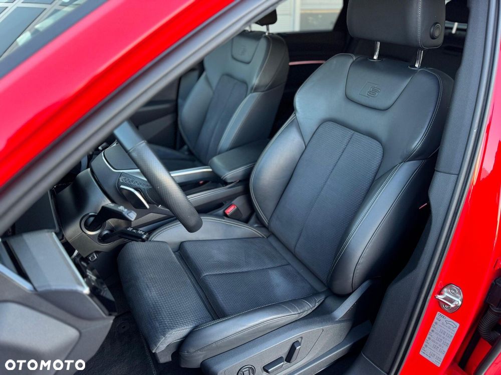 Audi Q8 Sportback e-tron - 29