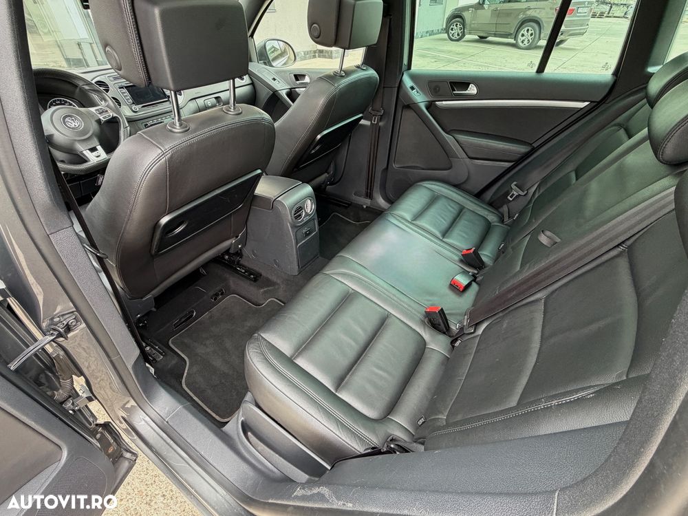 Volkswagen Tiguan - 12