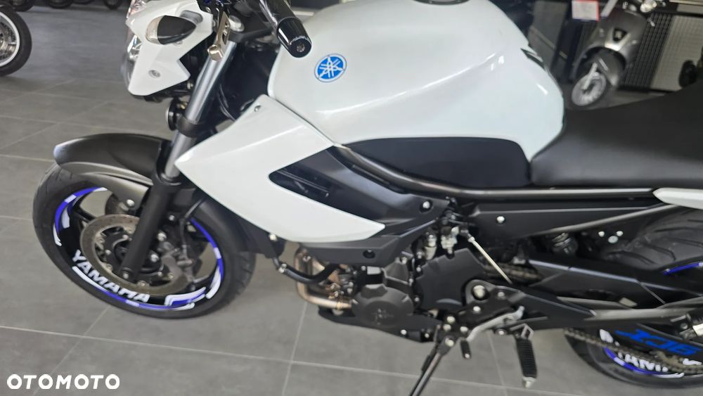 Yamaha XJ - 12