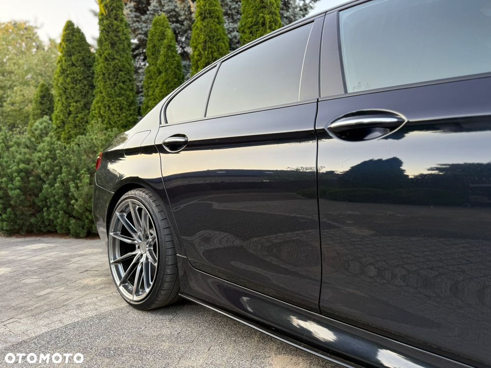 BMW Seria 5 M550d xDrive - 11