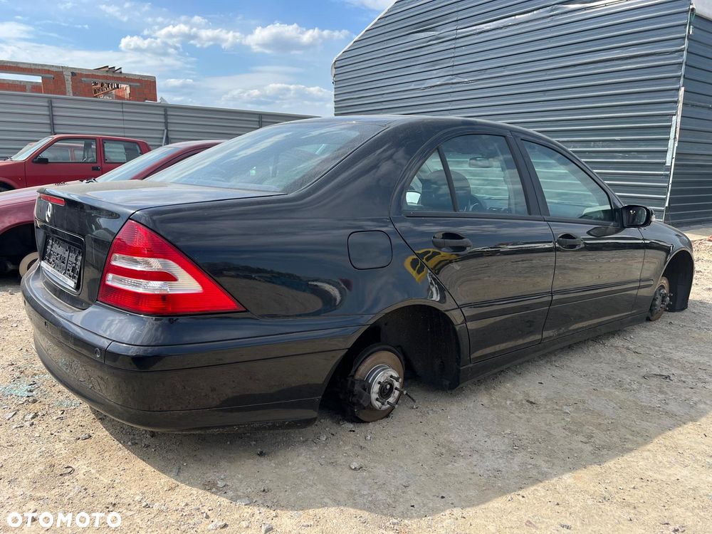 Mercedes C Klasa W203 C180 (197U) części maska zderzak błotnik drzwi klapa lampy fotele deska - 4