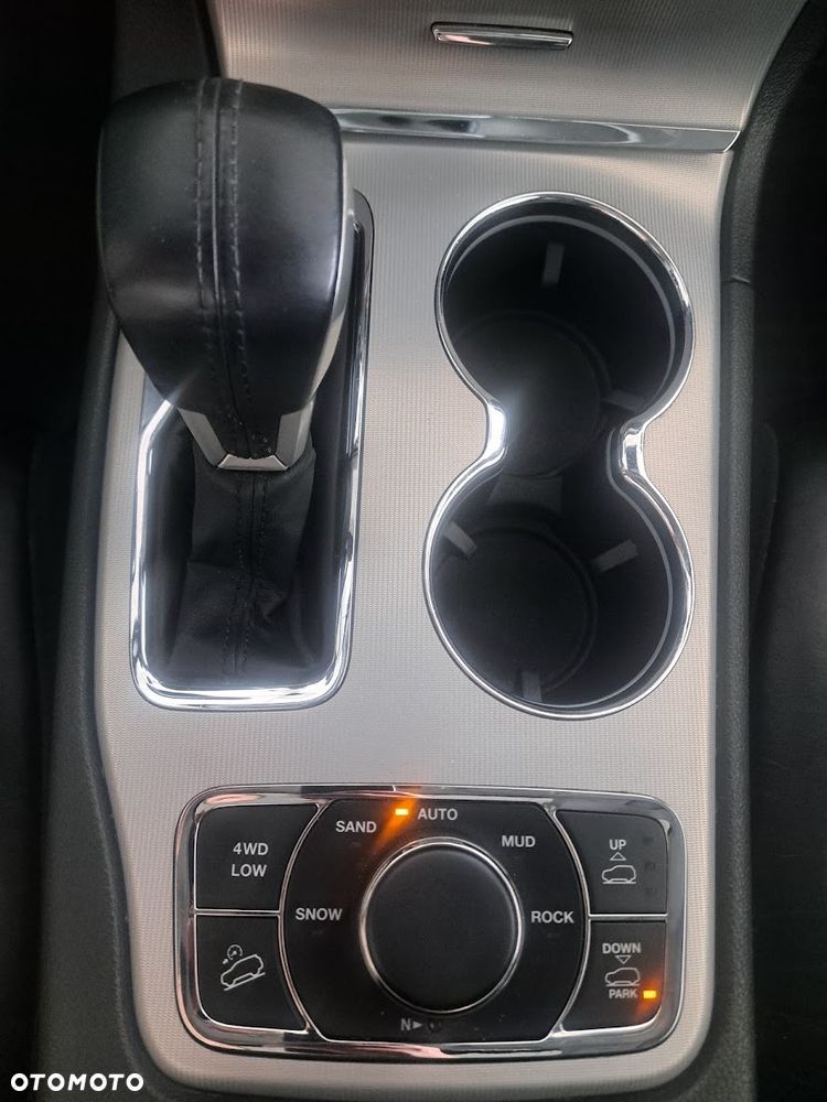 Jeep Grand Cherokee 3.0 CRD Overland Summit EU6 - 12