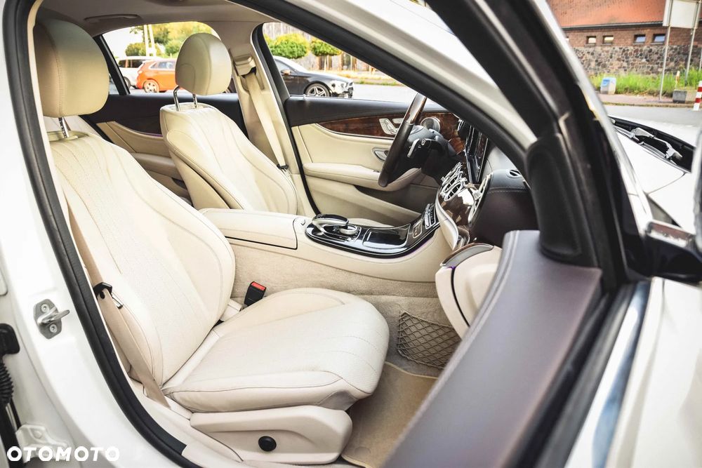 Mercedes-Benz Klasa E 300 9G-TRONIC Avantgarde - 28
