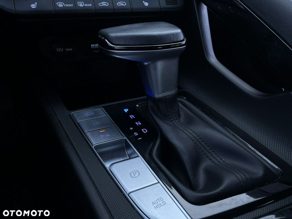 Hyundai Elantra - 22