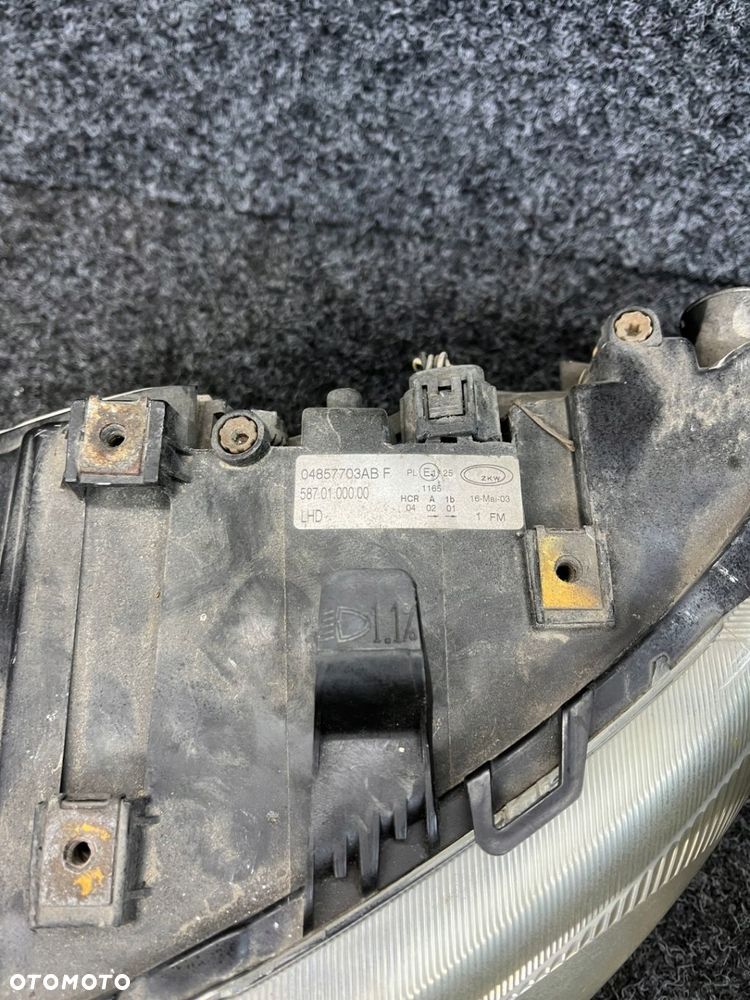 chrysler grand voyager IV lampa przód prawa  lewa OE europa - 10