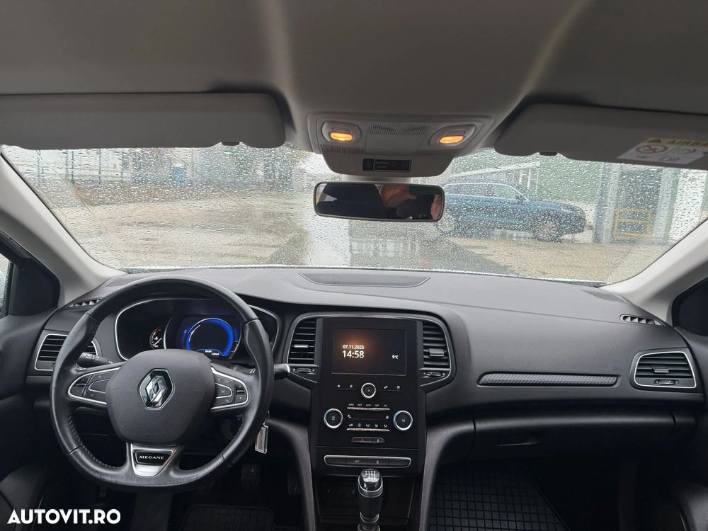 Renault Megane TCe GPF Business - 13