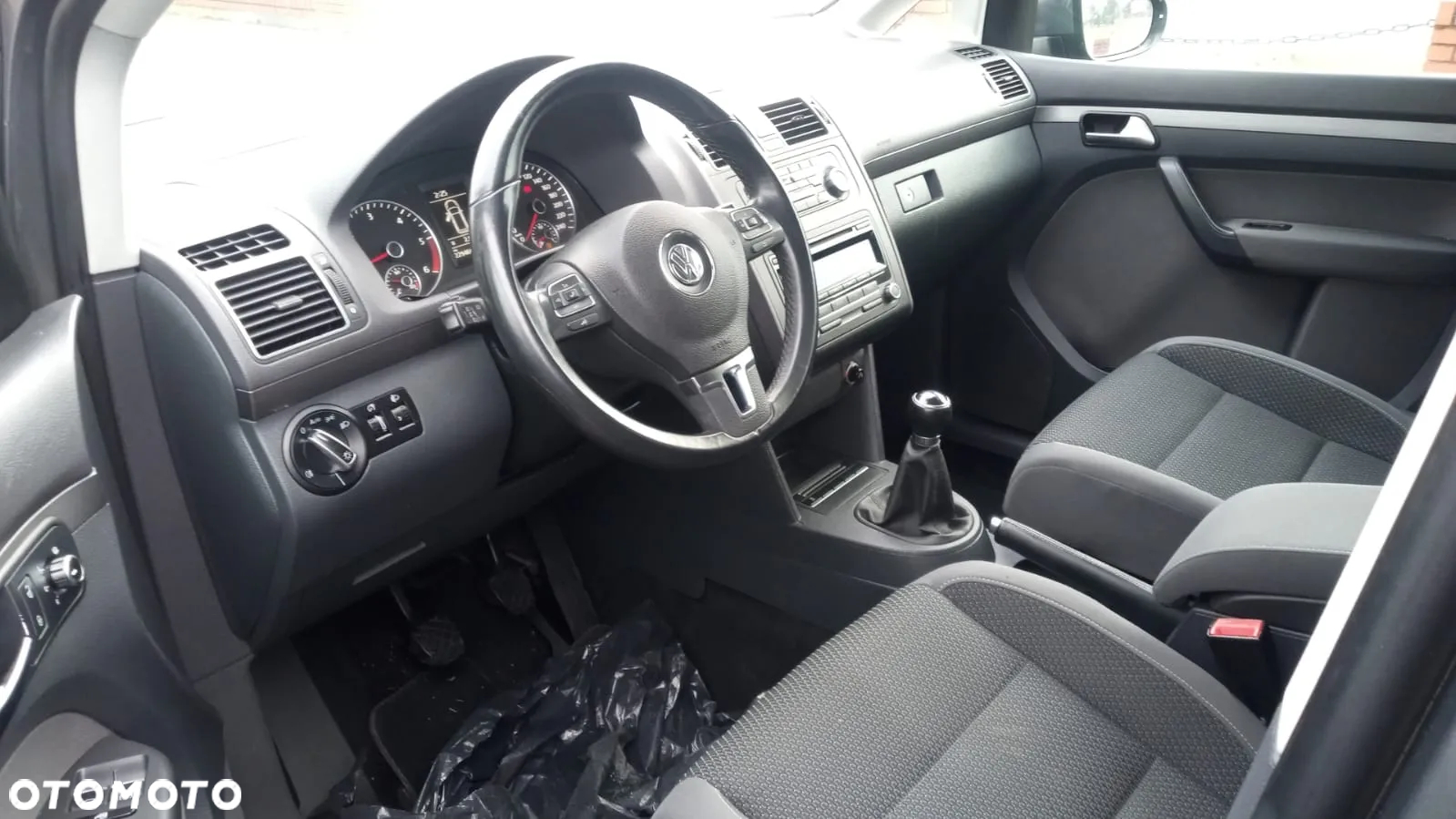 Volkswagen Touran - 10
