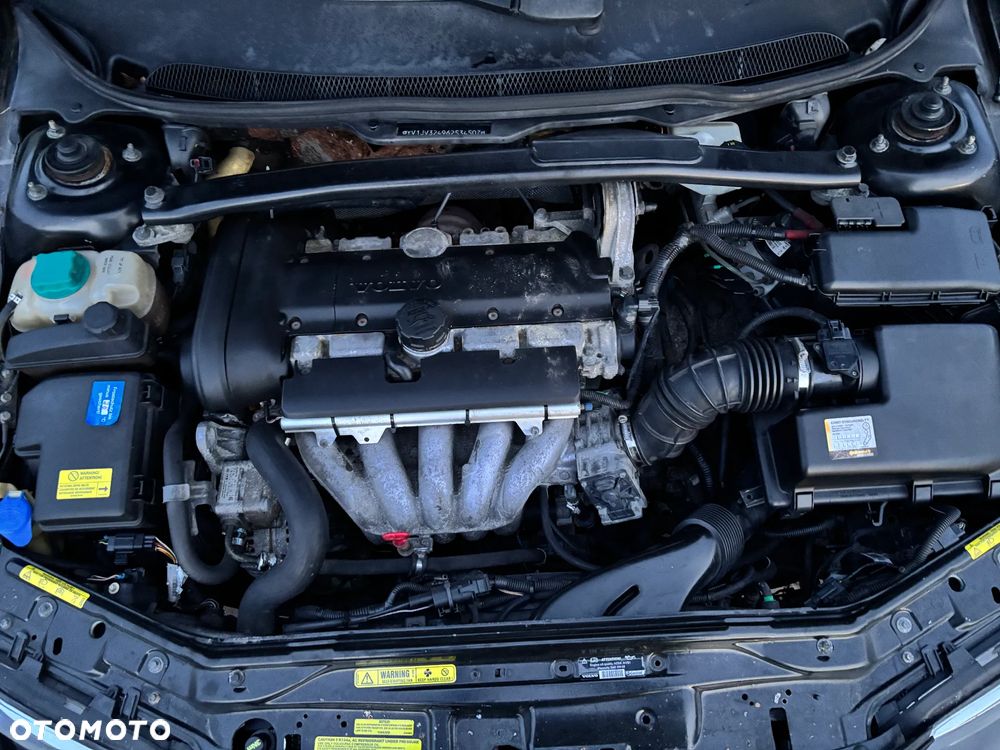 Volvo V70 2.4 Momentum - 30
