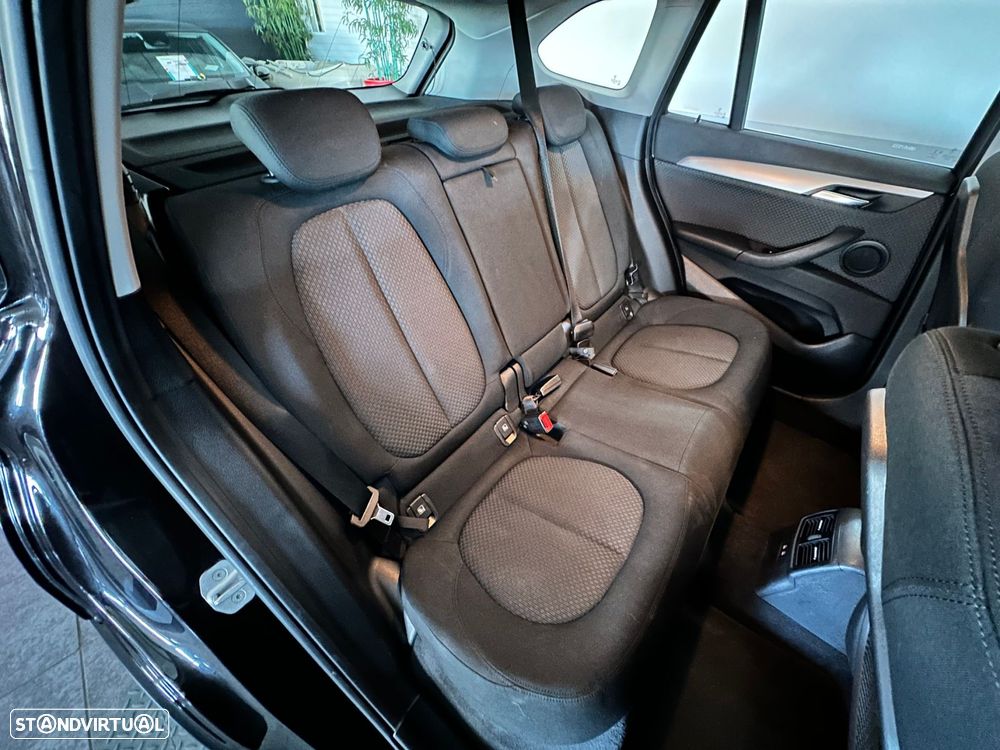 BMW X1 25 e xDrive - 31