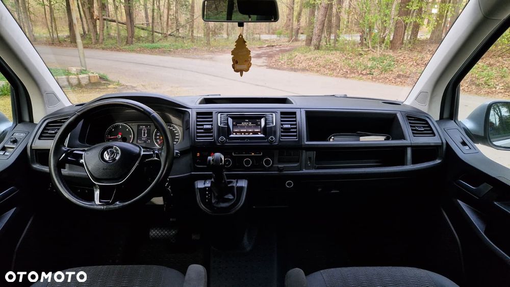 Volkswagen Caravelle - 18