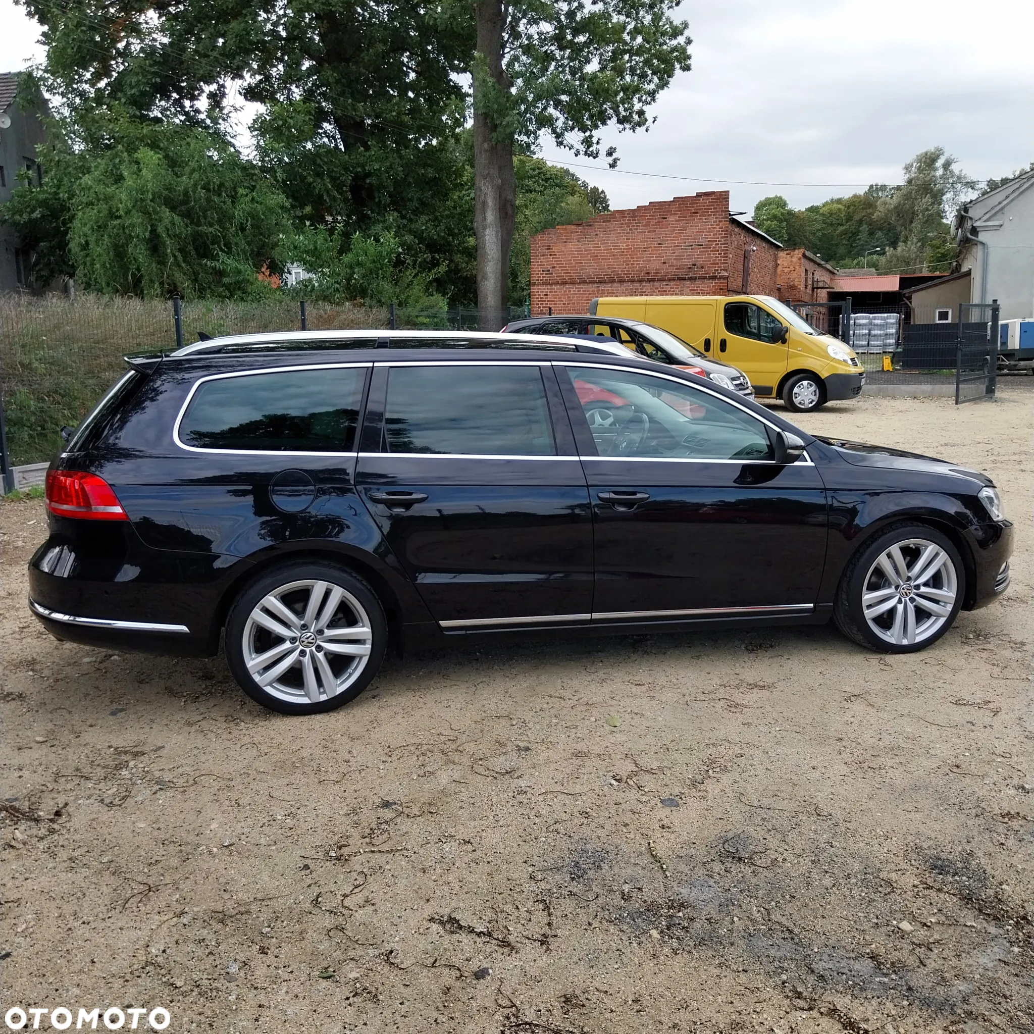 Volkswagen Passat Variant 2.0 TDI 4Motion DSG BlueMotion Tech Highline - 39