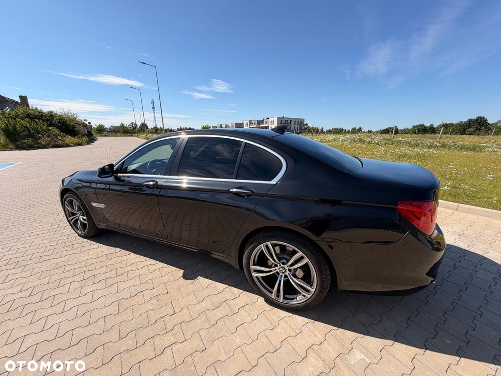 BMW Seria 7 740d xDrive - 3