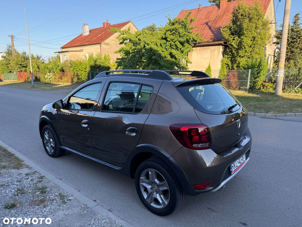 Dacia Sandero 0.9 TCe SL Celebration S&S - 6