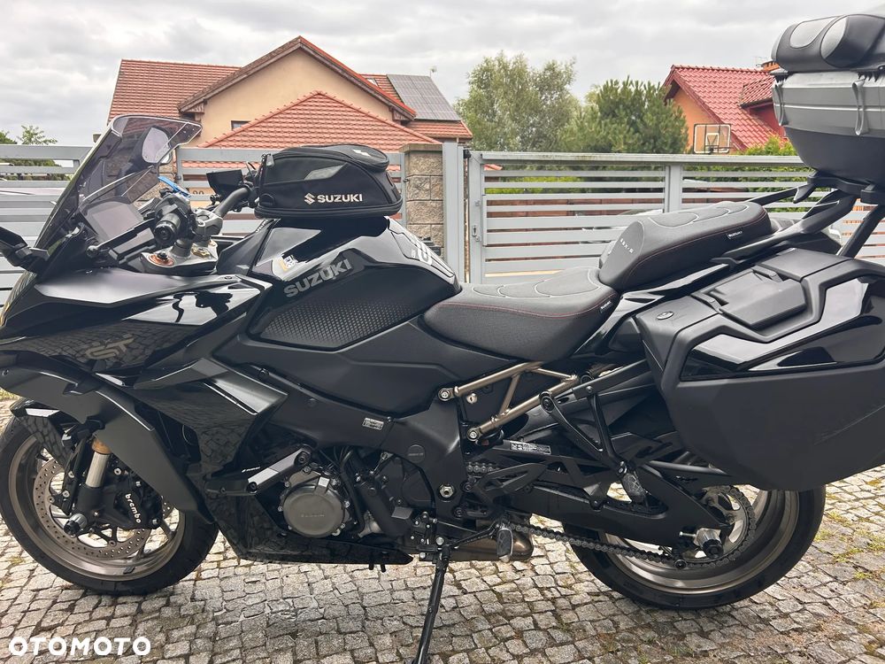 Suzuki GSX 1000 - 20