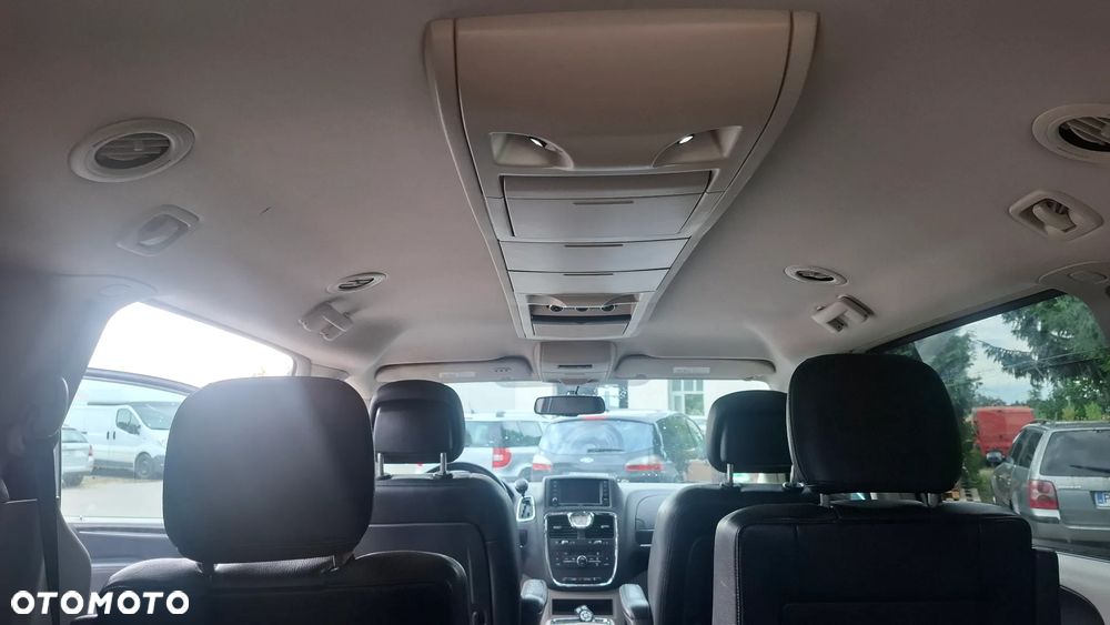 Chrysler Town & Country 3.6 Touring - 21